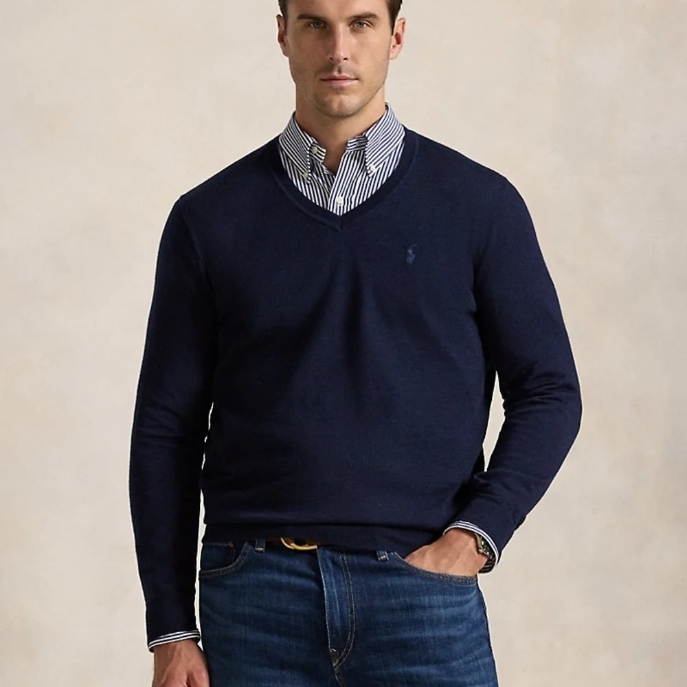 Ralph Lauren Men's Deep Blue V-Neck Sweater